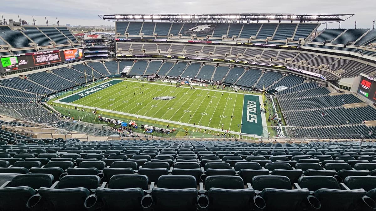 Eagles Community: NFL Game Pass 2026: Lohnt es sich für Eagles-Fans? – Titelbild für den Artikel auf flyeaglesfly.win