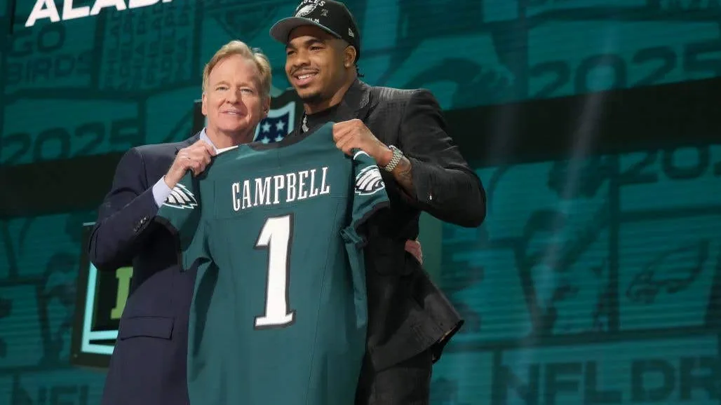 Eagles Analyse: Mock Draft Consensus gegen Dane und Fran. 28 Mocks ausgezählt. Pick 23 ist ein Tackle-Duell