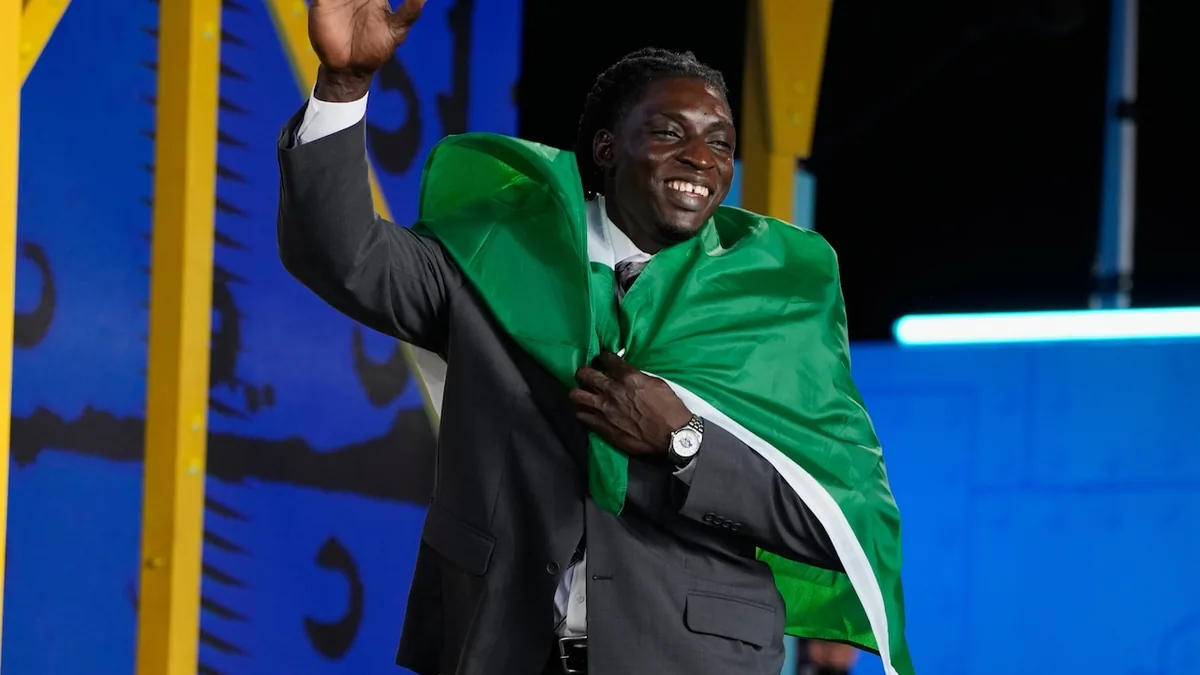 Eagles Analyse: Was Jordan Mailata zu Uar Bernard sagte — Titelbild für den Artikel auf flyeaglesfly.win